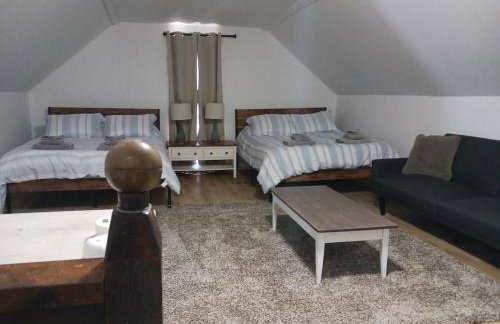 Riverview Bliss in Beautiful Home - Foto 10