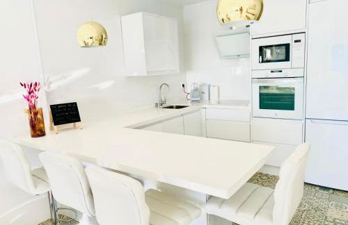 Jardines de Adnania en Marina del Este con vistas al mar - Photo 10