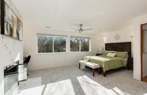 Ultimate Group Getaway Near Ferry, Hot Tub and Games - Foto 15