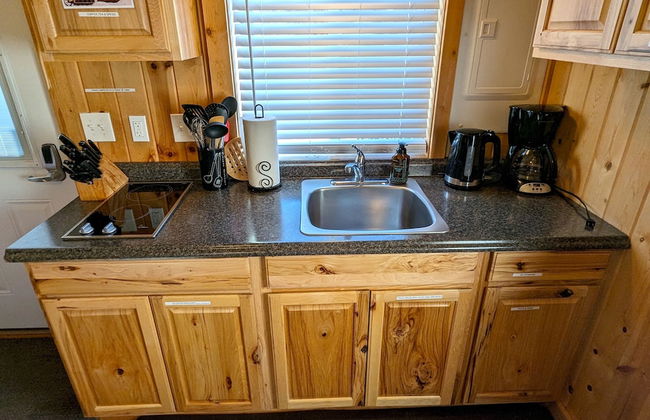 Yellowstone's Treasure Cabins - Photo 63