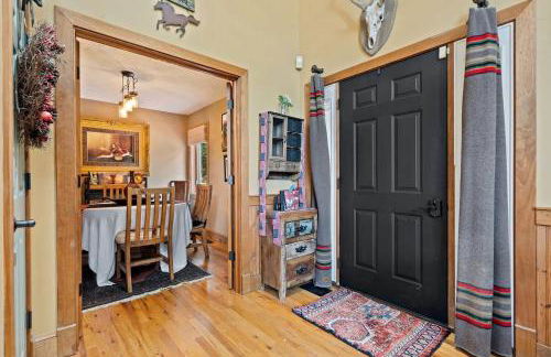 Rustic A-Frame Chalet with Hot Tub & Scenic Views in Mount Jackson, Virginia - Photo 19