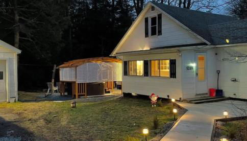 The Babbling Brooke - Photo 2