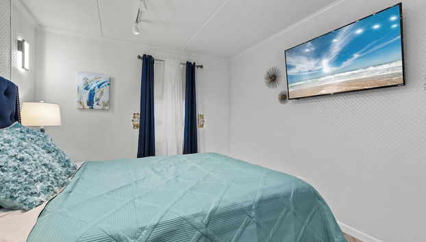 Luxury Ground Floor Condo - 1 Block to Beach & Bay! - Foto 5, Habitación