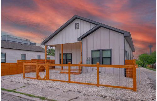 Skyline Retreat 3BR-3BA w Stunning Views Near DT - Foto 2