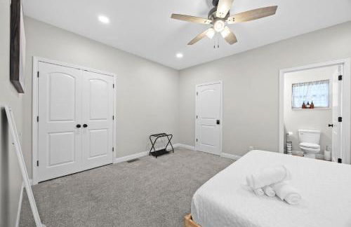 3BR 2BA Home with King Queen & Twin Beds - Foto 21