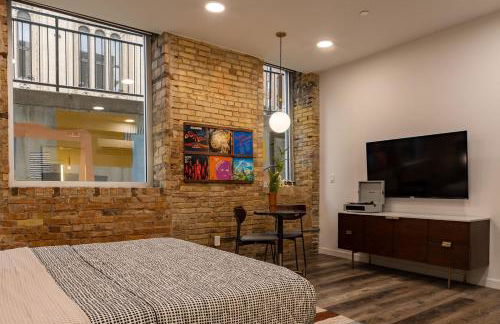 5 King Bed Suites at The Finnley Hotel in DT GR - Foto 12