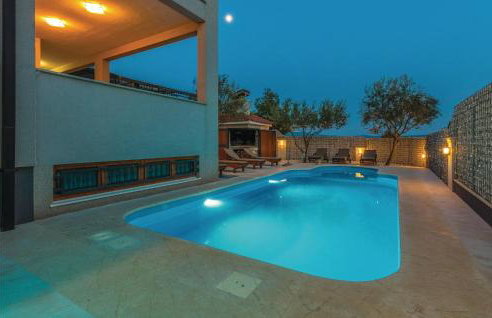 Awesome Home In Pridraga - Foto 18