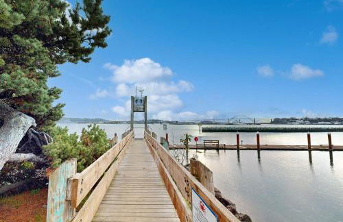 Beautiful Briny Retreat - Photo 32