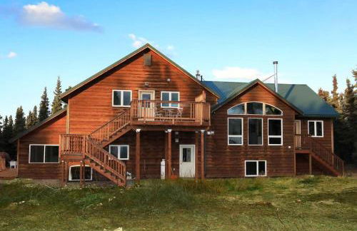 3 Bedroom Home with Amazing Views 11 mi from Denali - Photo 7