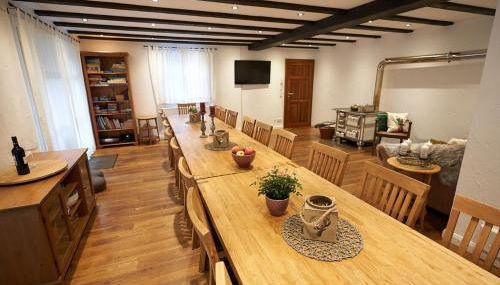 Alte Schüre - Foto 3, young children