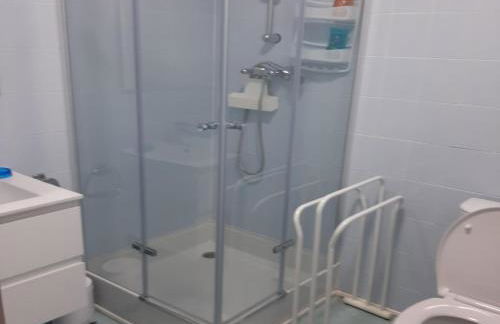 Spacious family home with countryside views - Photo 38