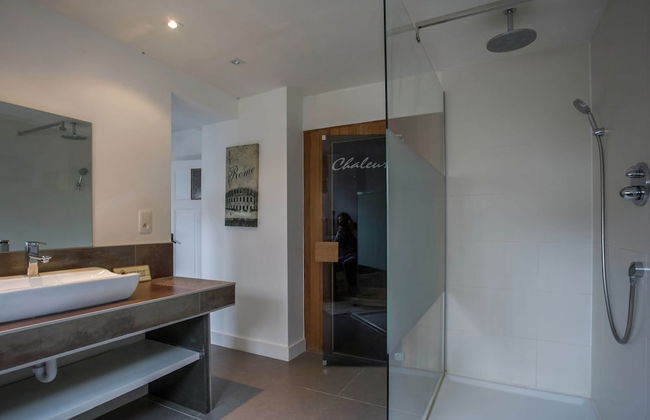 Beautiful Villa Near the Sea - Photo 49