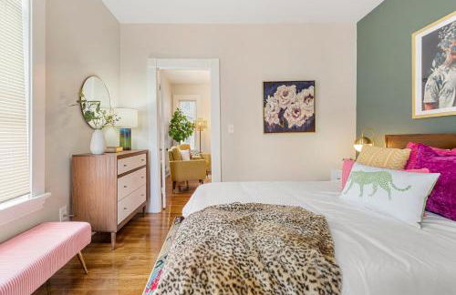 Downtown Beverly Minutes to Salem+Train w/Parking - Photo 18