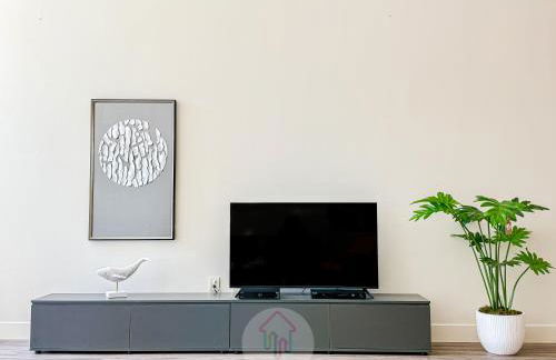 Sleek 1BR Loft in Luxury High-Rise - 103 - GL - Foto 8