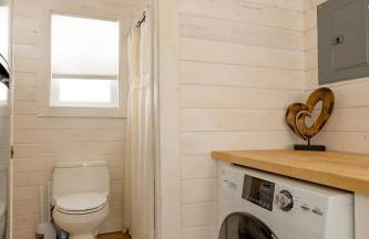 Stay Portland - The Tiny Oasis Steps to Local Coffee & Restaurants - Photo 45