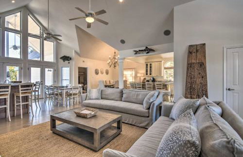 Spacious Pass Christian Home with Pool and Boat Launch - Foto 3