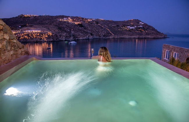 Etesians Suites & Villas - Photo 1