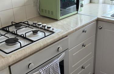 Private Spacious One-Bedroom Flat - Located Between the City Centre and the New Forest - Foto 9