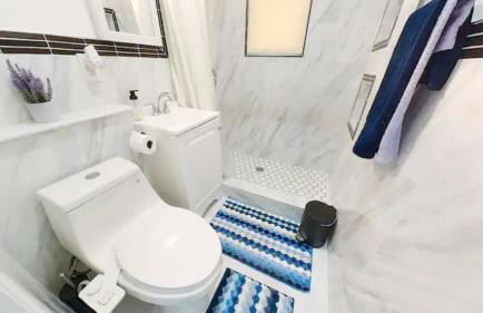 New Apartment Liberty State Park Jersey City NJ Airport Train Manhattan NYC - Foto 14