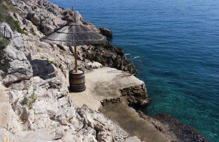 Secluded fisherman's cottage Cove Spiljice, Brac - 17031 - Photo 4