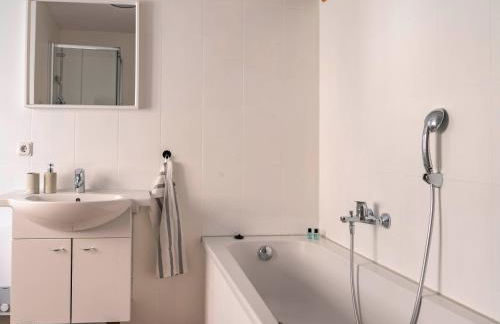 Maximi Apartments by Rosini - gegenüber Dom & nahe Schloss Merseburg, ideal für Geschäftsreisende, Familien & Longstay - Foto 27