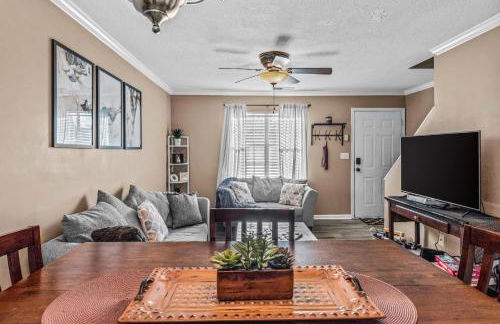 Woodstone Retreat right next to UGA golf course - Foto 1