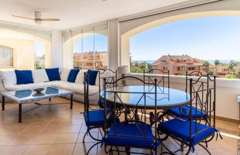 Fantástico Ático Dúplex en Marbella, con vistas al mar y a 300 metros de la playa - Photo 5