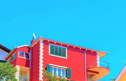 Apartments Mali Dvor Novigrad - Photo 3