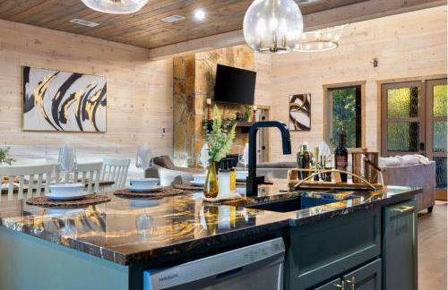 LUX,Hot Tub,ATV,Hiking,Pickleball,Firepit,Arcade - Foto 17