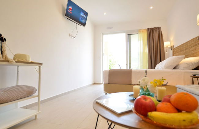 Meltemi Studios - Photo 18