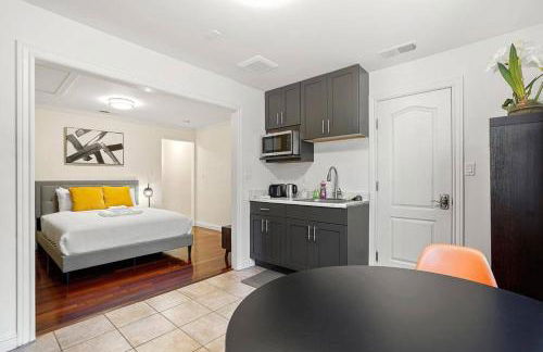 Lovely Relaxing Private Studio Near Westlake - Photo 9