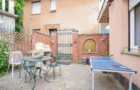 3 Bedroom Amazing Apartment In Avegno - Foto 13
