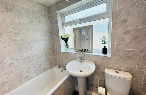 Bolton Terrace - 2 Bedrooms - Sleeps 4 - Photo 37