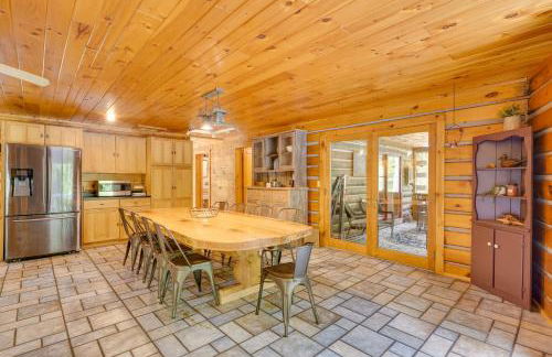 A-Frame Log Home with Game Room Near Lake George! - Foto 14