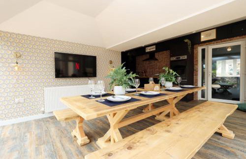 Sleeps14,Sauna,ColdPlunge,Hottub,xboxroom,XLgarden - Foto 5