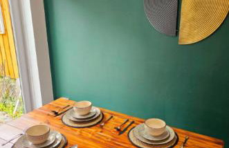 2 Large Bedroom House By Homebird Property Management Short Lets & Serviced Accommodation Leeds With Private Parking & Garden - Foto 16