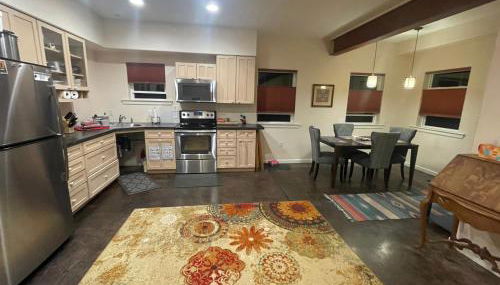 River Mountain Getaway-private, large, in- law apt - Foto 3