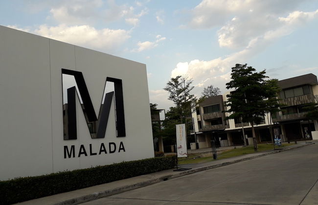 New Loft Modern Home - Photo 25