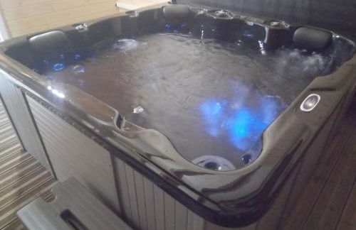 Chalet Enchanteur à Venosc avec Vue Panoramique et Jacuzzi - Photo 13