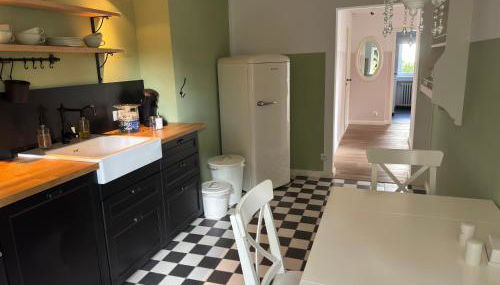 Wohnen am Waldrand, zentral und ruhig mit Terasse - Foto 2, stove