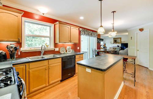 Woodsy Ballston Spa Home 4 Mi to State Park! - Foto 10