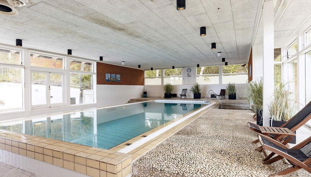 6 Person Holiday Home on a Holiday Park in Gilleleje - Foto 5, Piscina