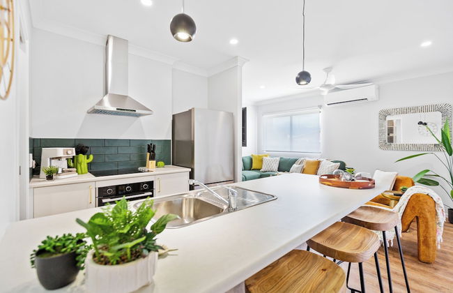 Comfortable 3-Bedroom Home Near City - Foto 7