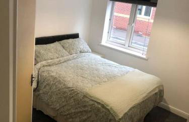 Large 2 bedroom apartment, 4 beds one 1 en-suite, Free parking Nr Chelt Elmore and Quays - Foto 41