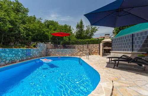 Apartment With A Private Swimming Pool, Garden & BBQ - Foto 6