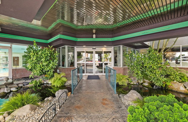 Medallion Inn & Suites - Foto 54