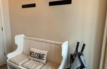 Newly Remodeled Mid-Century Modern Lake Condo - Foto 31