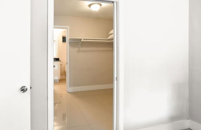 Artrageous on the river By RocketStay - Photo 28