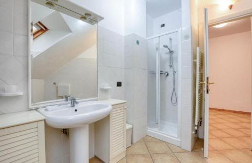 2 Bedroom Nice Apartment In Uscio - Foto 15