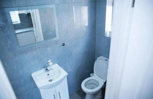 South Harrow Apartment - Photo 58